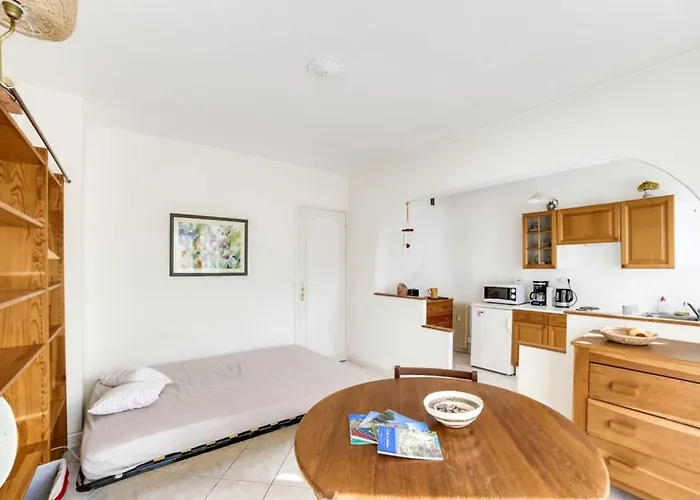 Le Provencal Welkeys *